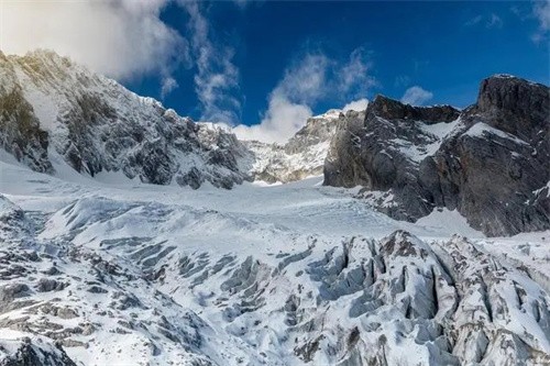 >去玉龙雪山住宿哪里方便（到玉龙雪山旅游住哪里最好）