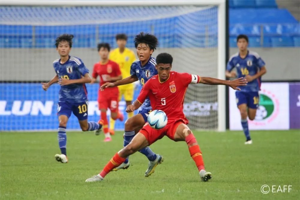 U15国足混血队长：中国妈妈是知识女性 坦桑尼亚爸爸喜欢足球