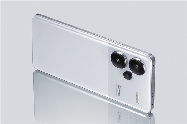 >卢伟冰公布Redmi Note 13 Pro+AAPE潮流限定版，工业设计一绝