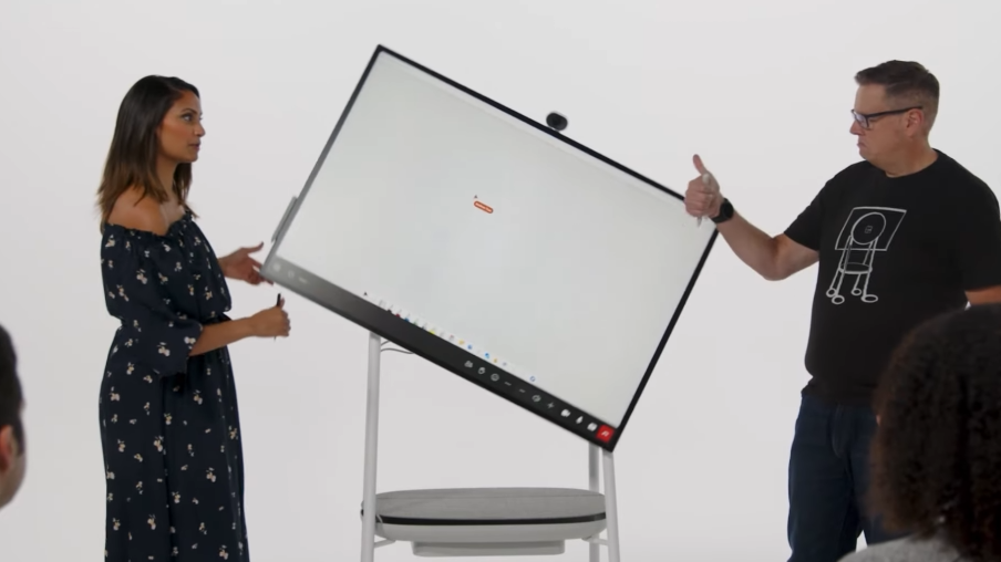 微软推出Surface Hub 3巨型触屏电脑：4K显示屏、纵向/横向模式旋转