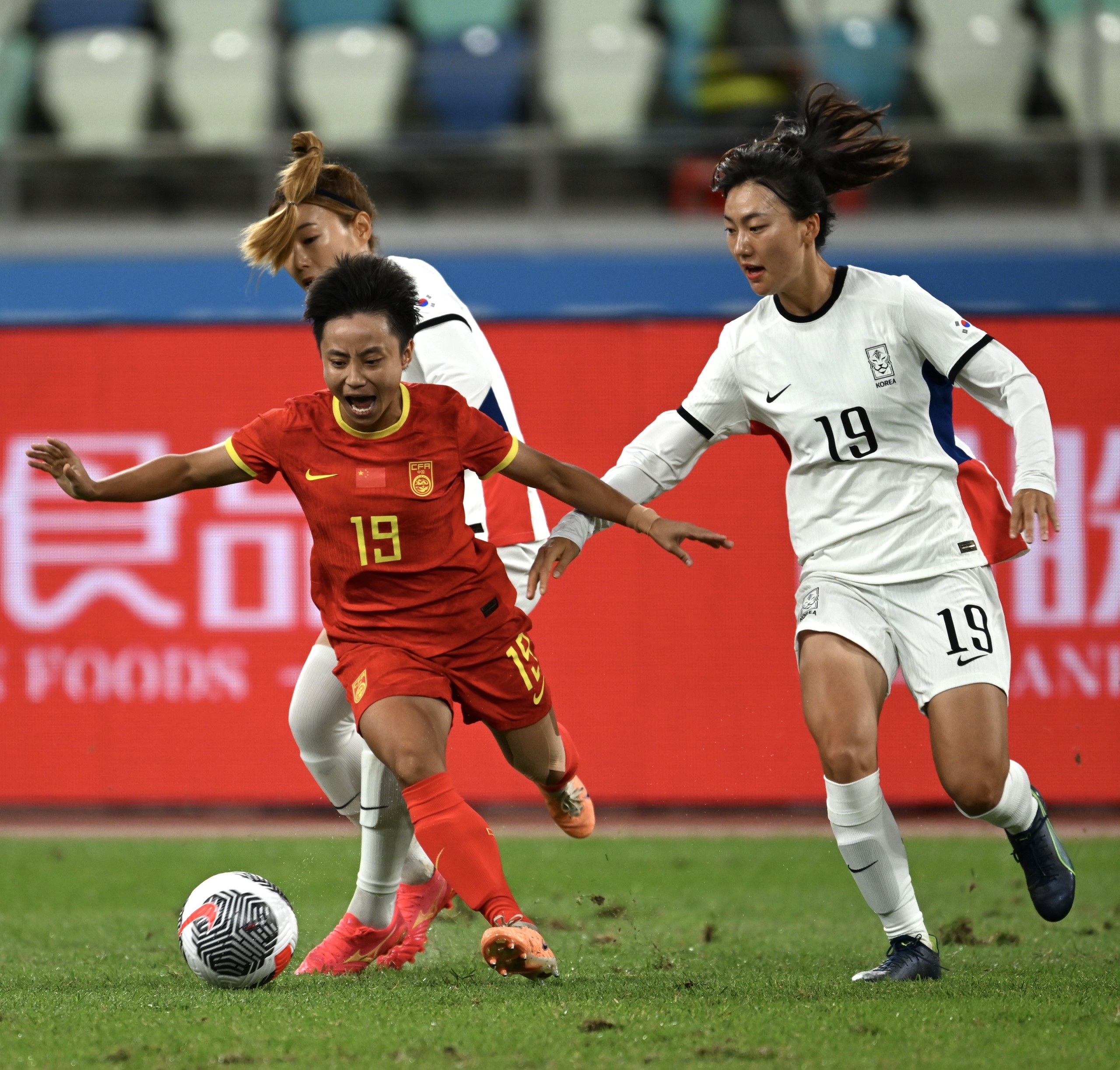 中国女足1-1憾平韩国，双双无缘巴黎奥运会