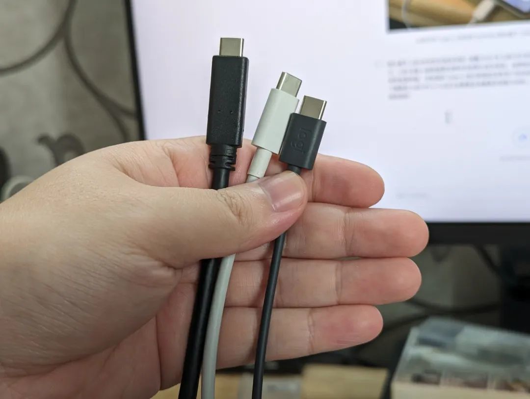 iPhone 15终于用上了USB-C，但它可能比你想的还复杂…