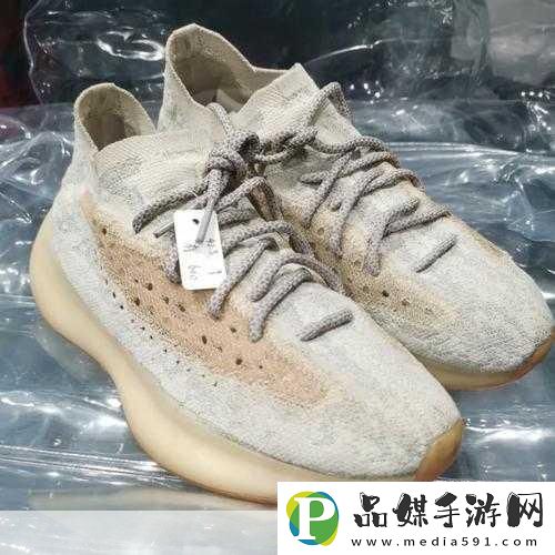 yeezy380蜜桃粉和白色让直播界变天