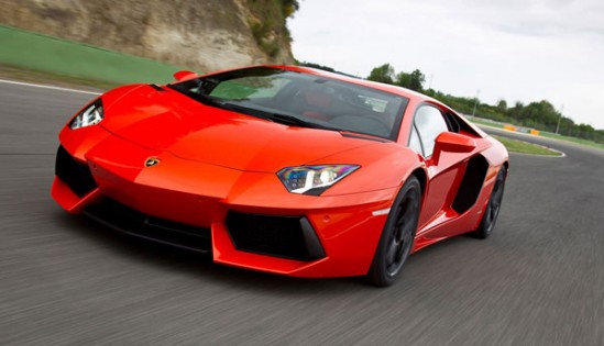 Aventador LP 700-4